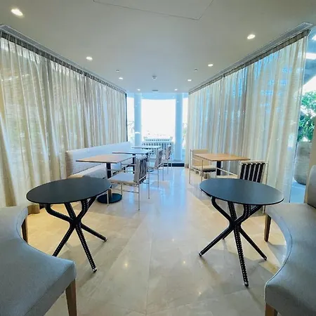 Maison Marineta دينايا